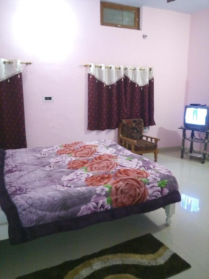 Shri Mahant Hotel Orchha Exterior foto
